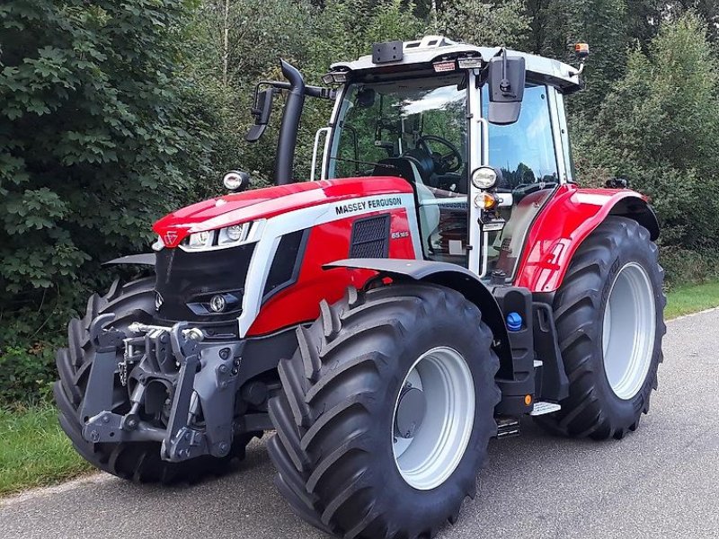 Traktor of the type Massey Ferguson 6S.165 DynaVT, Vorführmaschine in Itterbeck (Picture 1)