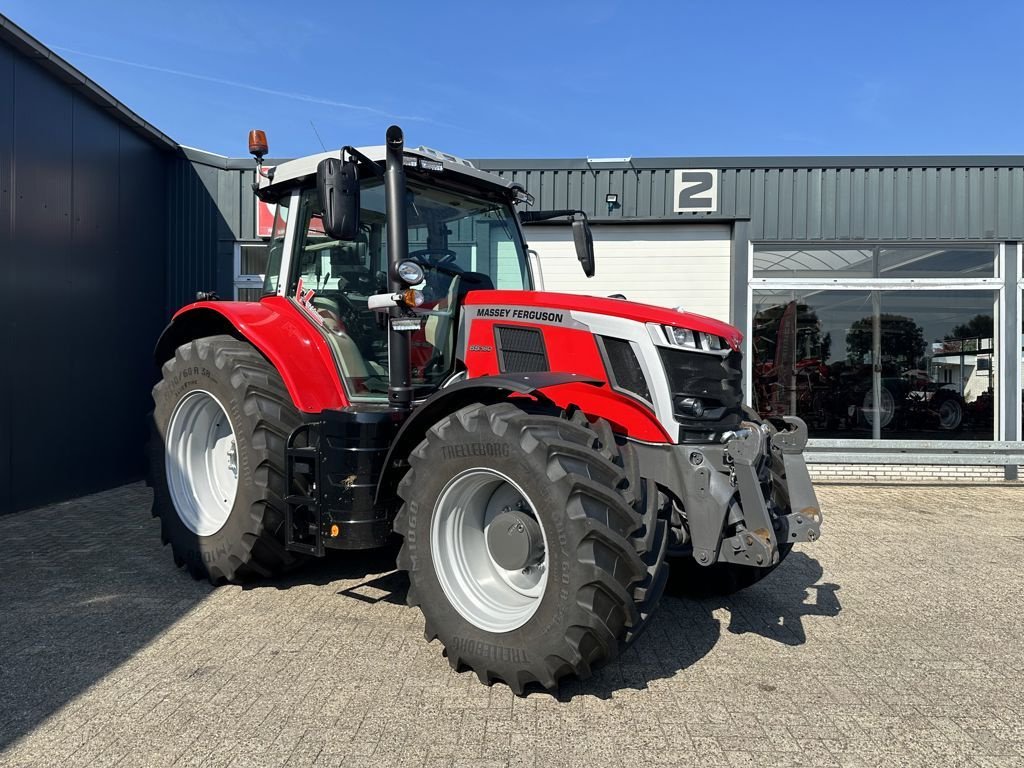 Traktor a típus Massey Ferguson 6S.180 DYNA-VT EFFICIENT, Neumaschine ekkor: MARIENHEEM (Kép 1)