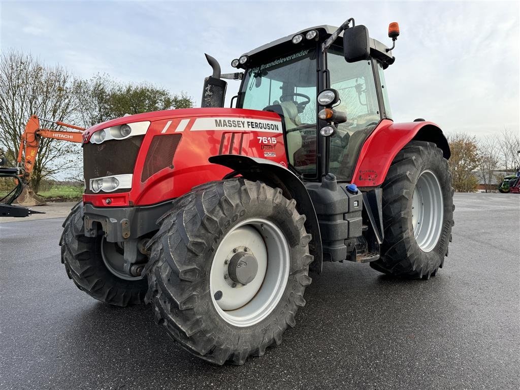 Traktor des Typs Massey Ferguson 7615 Dyna VT KUN 4700 TIMER OG FULD AFFJEDRING!, Gebrauchtmaschine in Nørager (Bild 1)