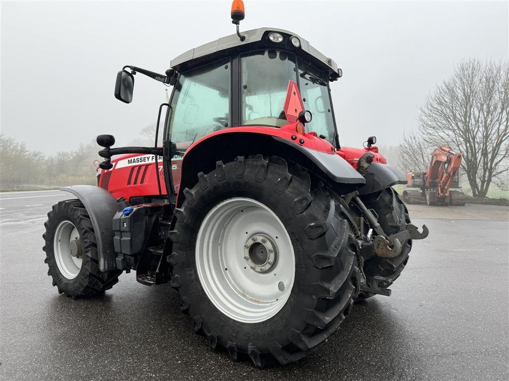 Traktor типа Massey Ferguson 7615 Dyna VT KUN 4700 TIMER OG FULD AFFJEDRING!, Gebrauchtmaschine в Nørager (Фотография 6)