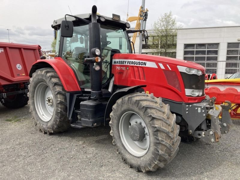 Traktor a típus Massey Ferguson 7616 DYNA 6 ESSENTIAL, Gebrauchtmaschine ekkor: Weiden i.d.Opf.