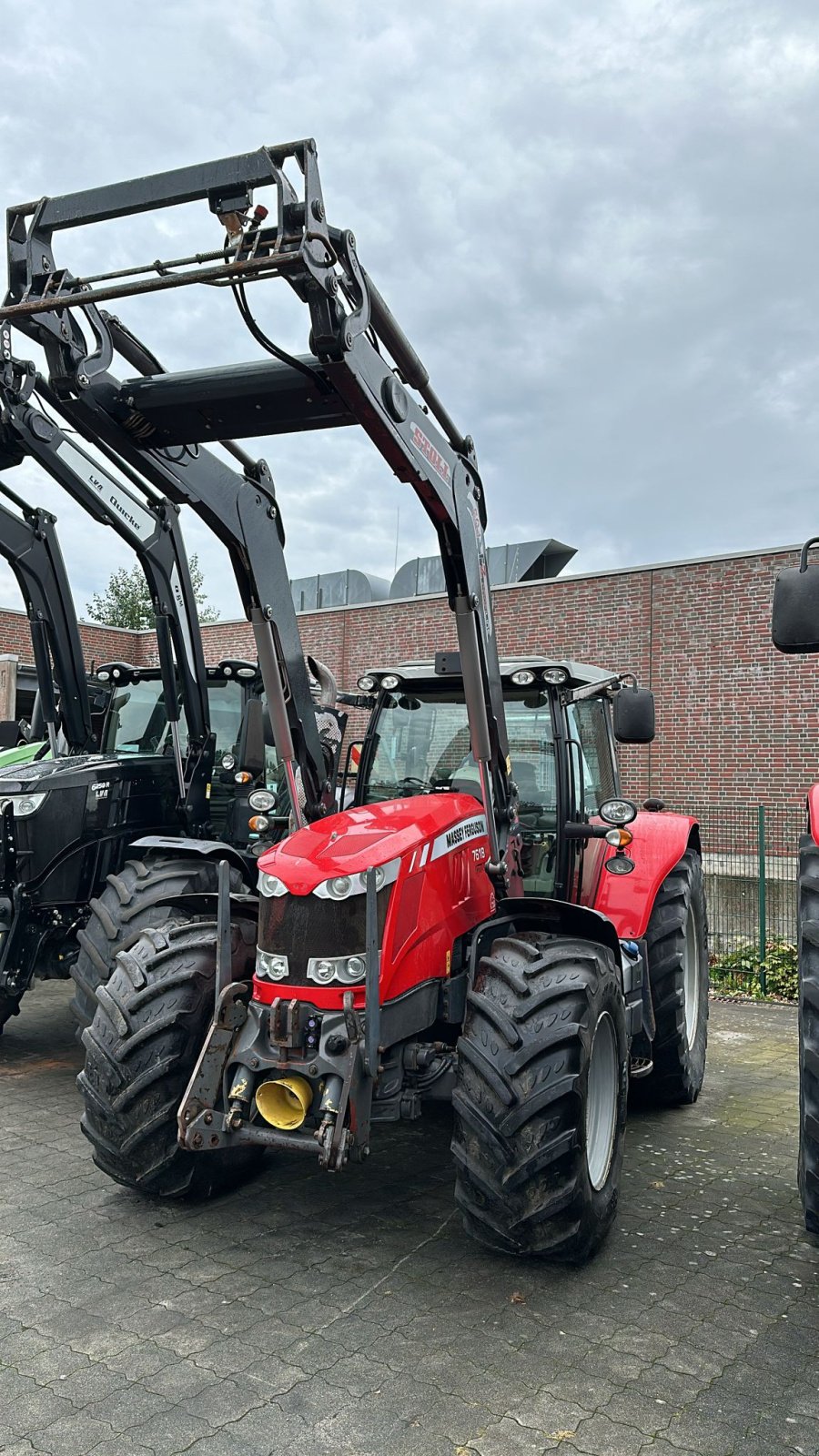 Traktor van het type Massey Ferguson 7618 Dyna VT, Gebrauchtmaschine in Husum (Foto 2)