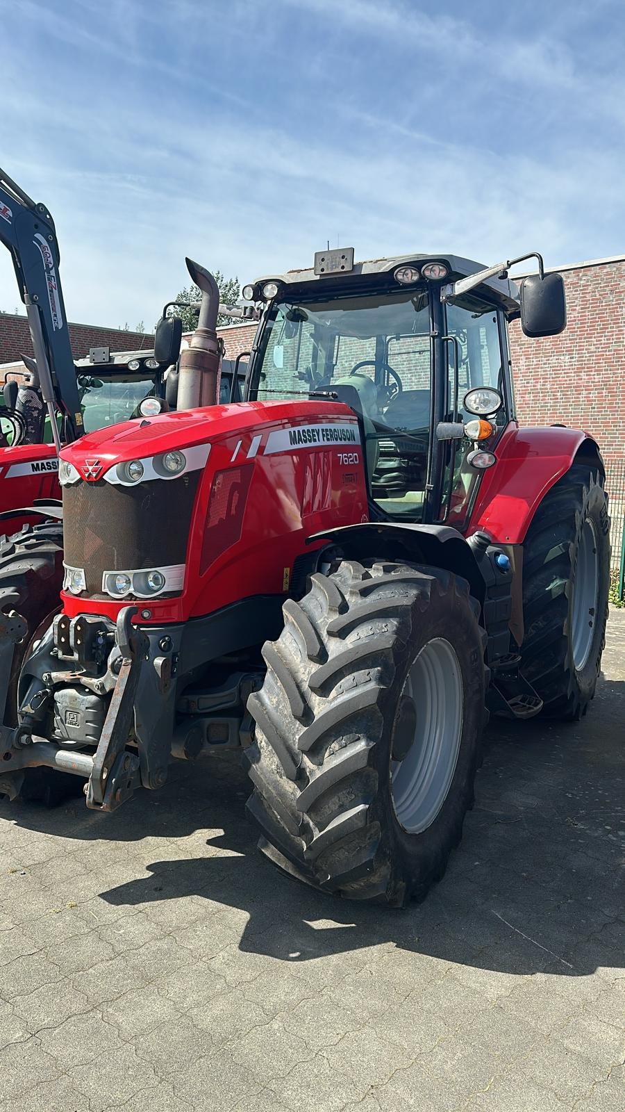 Traktor van het type Massey Ferguson 7620 Dyna VT, Gebrauchtmaschine in Husum (Foto 2)