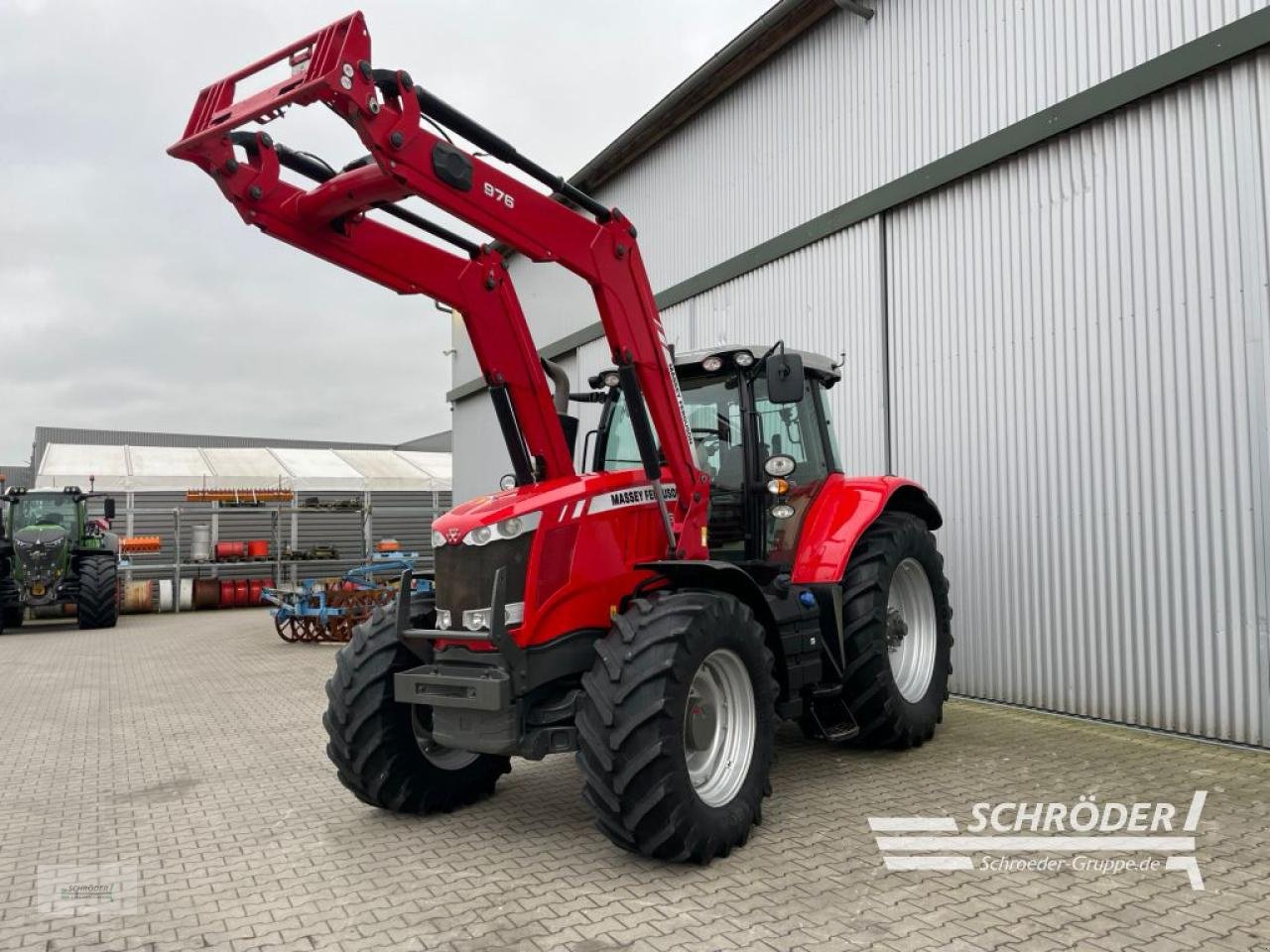 Traktor of the type Massey Ferguson 7622 DYNA 6 EFFICIENT, Gebrauchtmaschine in Wildeshausen (Picture 5)