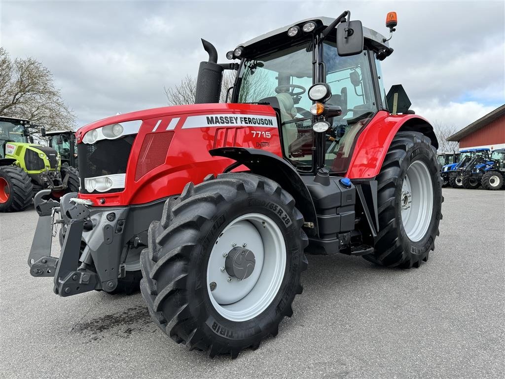 Traktor от тип Massey Ferguson 7715 Dyna 6 KUN 1100 TIMER!, Gebrauchtmaschine в Nørager (Снимка 1)