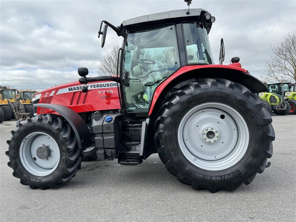 Traktor des Typs Massey Ferguson 7715 Dyna 6 KUN 1100 TIMER!, Gebrauchtmaschine in Nørager (Bild 4)