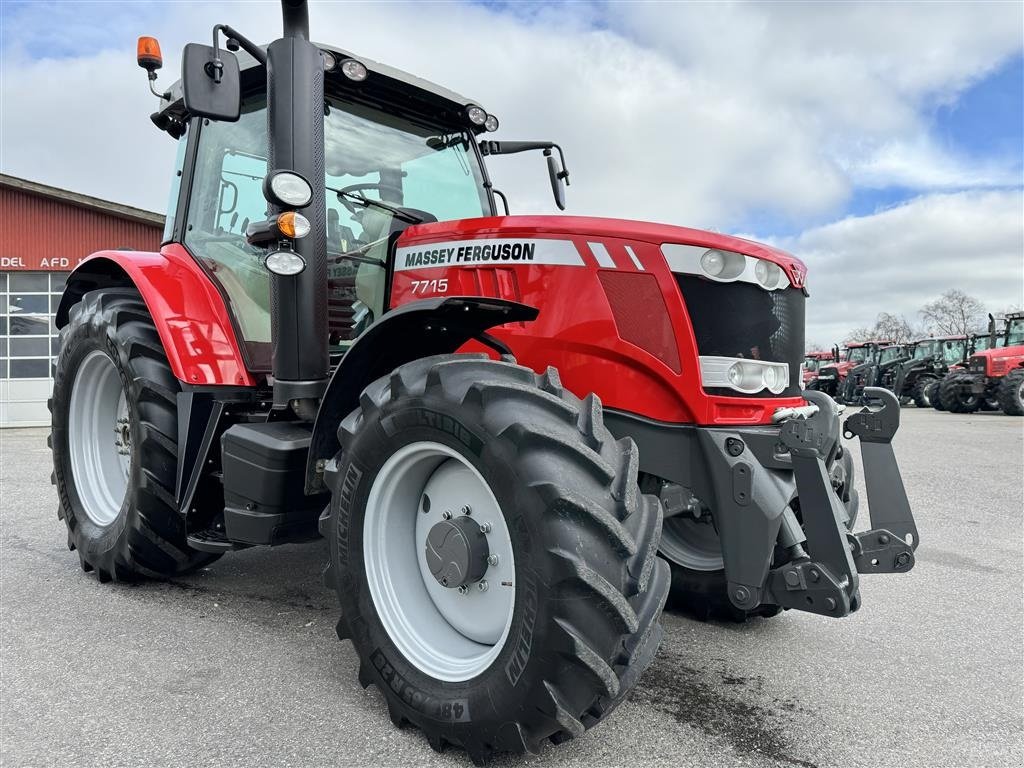 Traktor of the type Massey Ferguson 7715 Dyna 6 KUN 1100 TIMER!, Gebrauchtmaschine in Nørager (Picture 7)