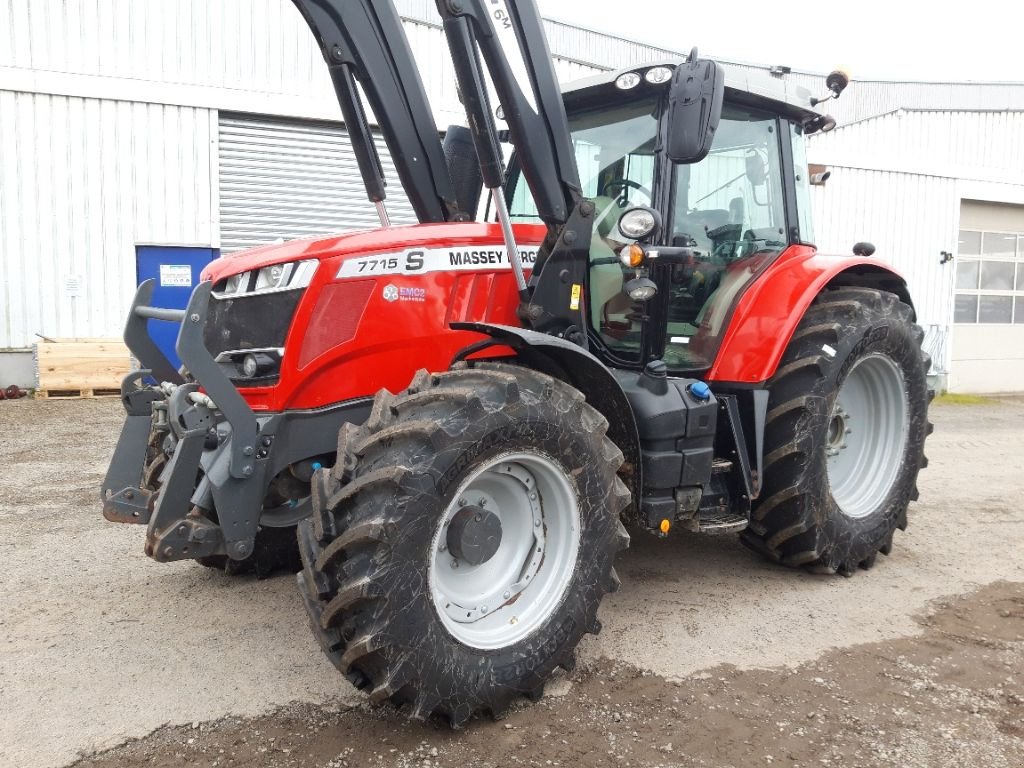 Traktor от тип Massey Ferguson 7715 S D 6 EFFICIENT, Gebrauchtmaschine в BRAS SUR MEUSE (Снимка 1)