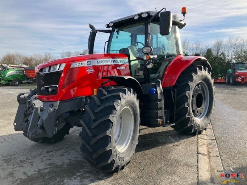 Traktor от тип Massey Ferguson 7715 S D6 EF DX, Gebrauchtmaschine в Gennes sur glaize (Снимка 1)