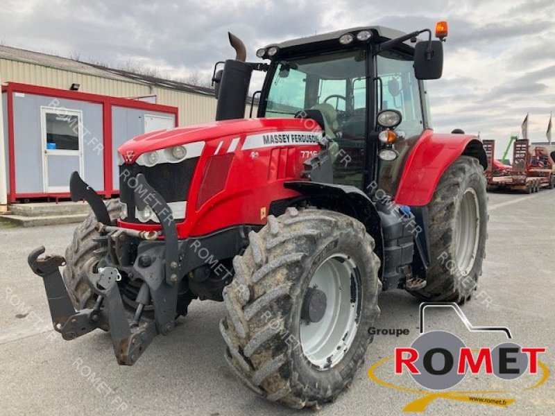 Traktor van het type Massey Ferguson 7716 D6 EF, Gebrauchtmaschine in Gennes sur glaize (Foto 1)