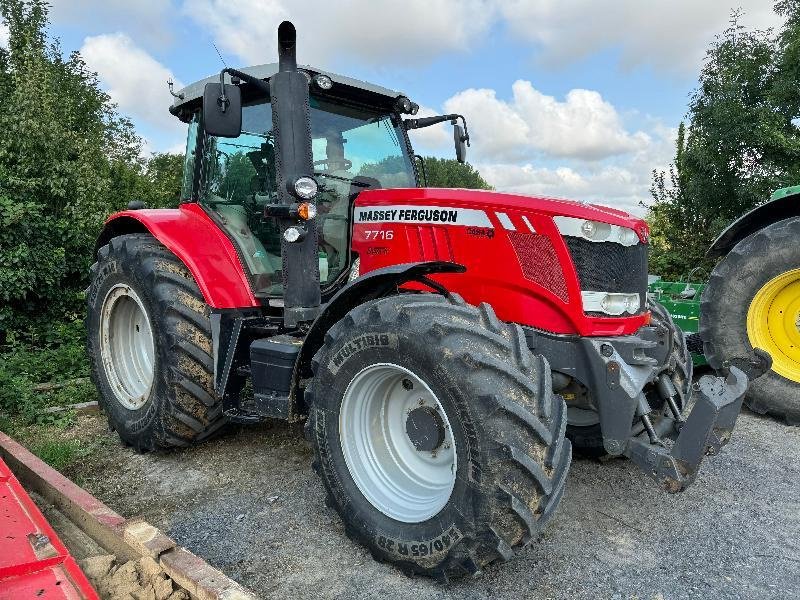 Traktor типа Massey Ferguson 7716 DYNA 6 EF, Gebrauchtmaschine в ESCAUDOEUVRES (Фотография 3)