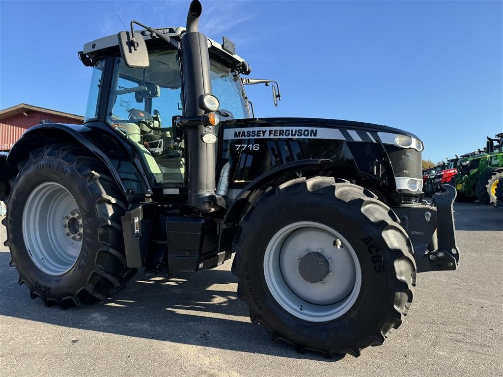 Traktor of the type Massey Ferguson 7716 Dyna VT BLACK EDITION! KUN 1400 TIMER OG FRONT PTO!, Gebrauchtmaschine in Nørager (Picture 8)