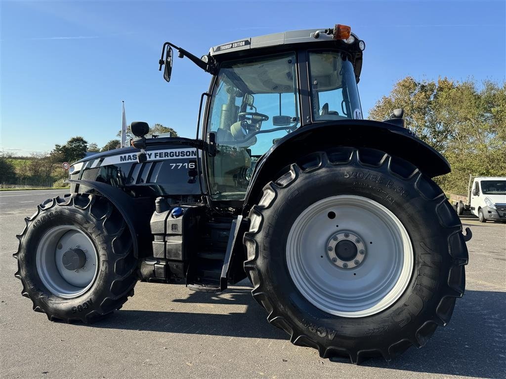 Traktor del tipo Massey Ferguson 7716 Dyna VT BLACK EDITION! KUN 1400 TIMER OG FRONT PTO!, Gebrauchtmaschine en Nørager (Imagen 4)