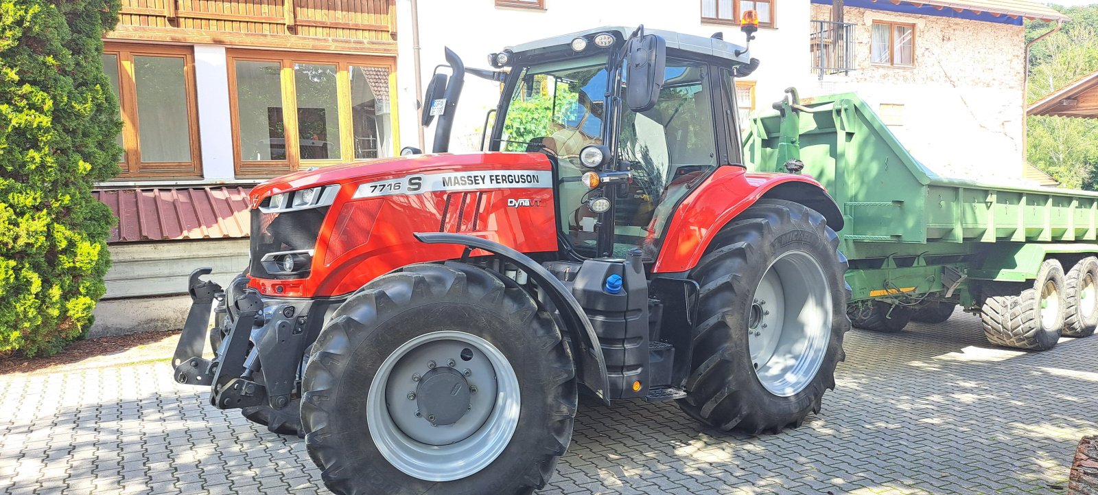 Traktor des Typs Massey Ferguson 7716, Gebrauchtmaschine in Loiching (Bild 1)