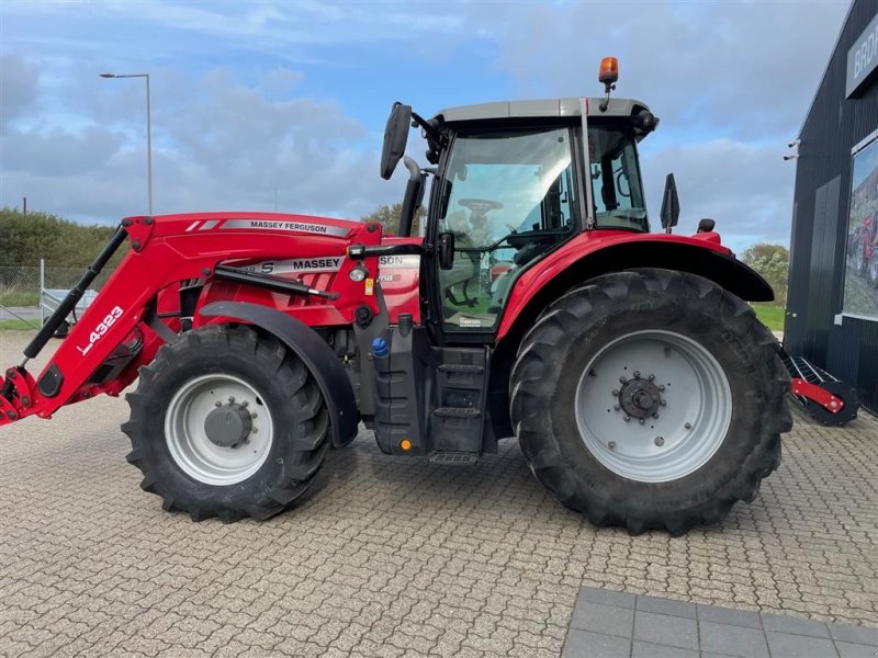 Traktor van het type Massey Ferguson 7718S Dyna 6 Efficient, Gebrauchtmaschine in Hjørring (Foto 1)