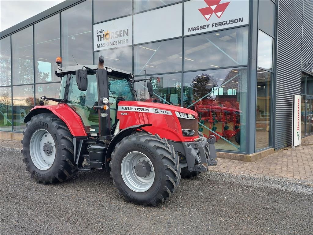 Traktor Türe ait Massey Ferguson 7718S Dyna 6 Essential Frontlift, Gebrauchtmaschine içinde Nykøbing M (resim 1)