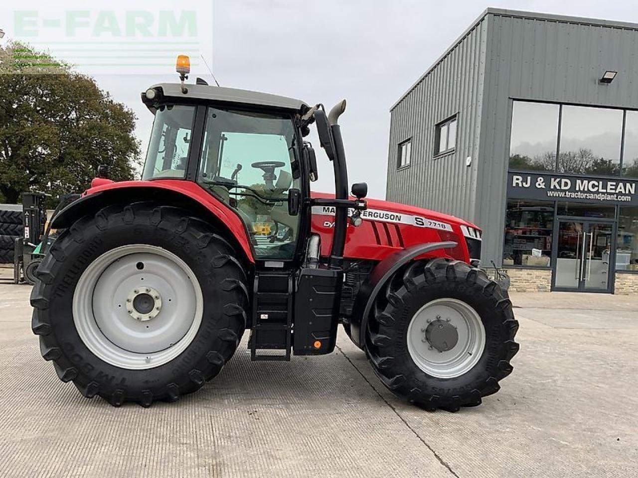 Traktor типа Massey Ferguson 7718s dyna-6 tractor, Gebrauchtmaschine в SHAFTESBURY (Фотография 1)