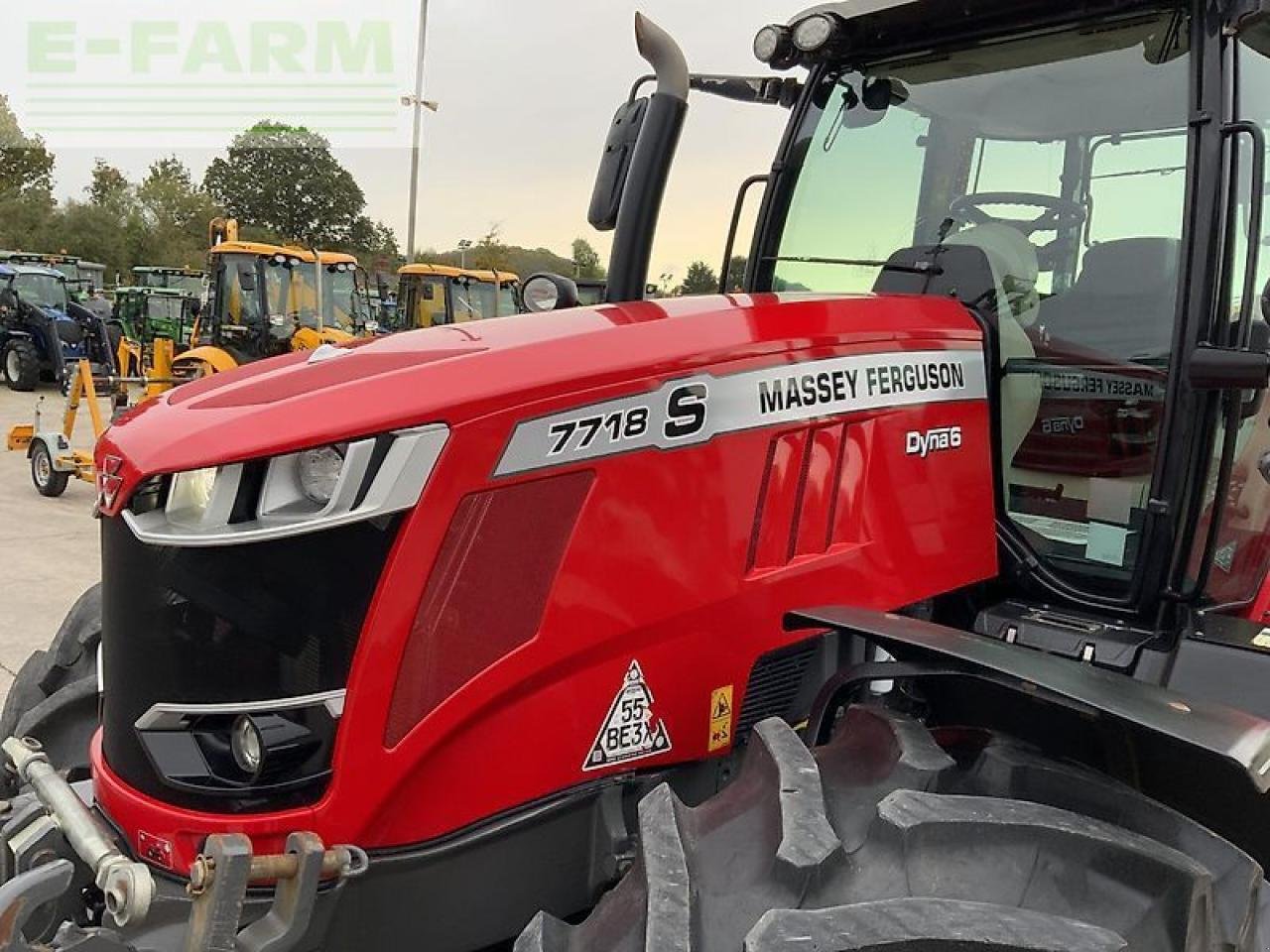 Traktor of the type Massey Ferguson 7718s dyna-6 tractor, Gebrauchtmaschine in SHAFTESBURY (Picture 17)