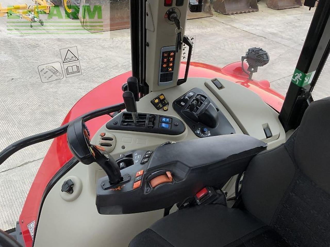 Traktor Türe ait Massey Ferguson 7718s dyna-6 tractor, Gebrauchtmaschine içinde SHAFTESBURY (resim 22)