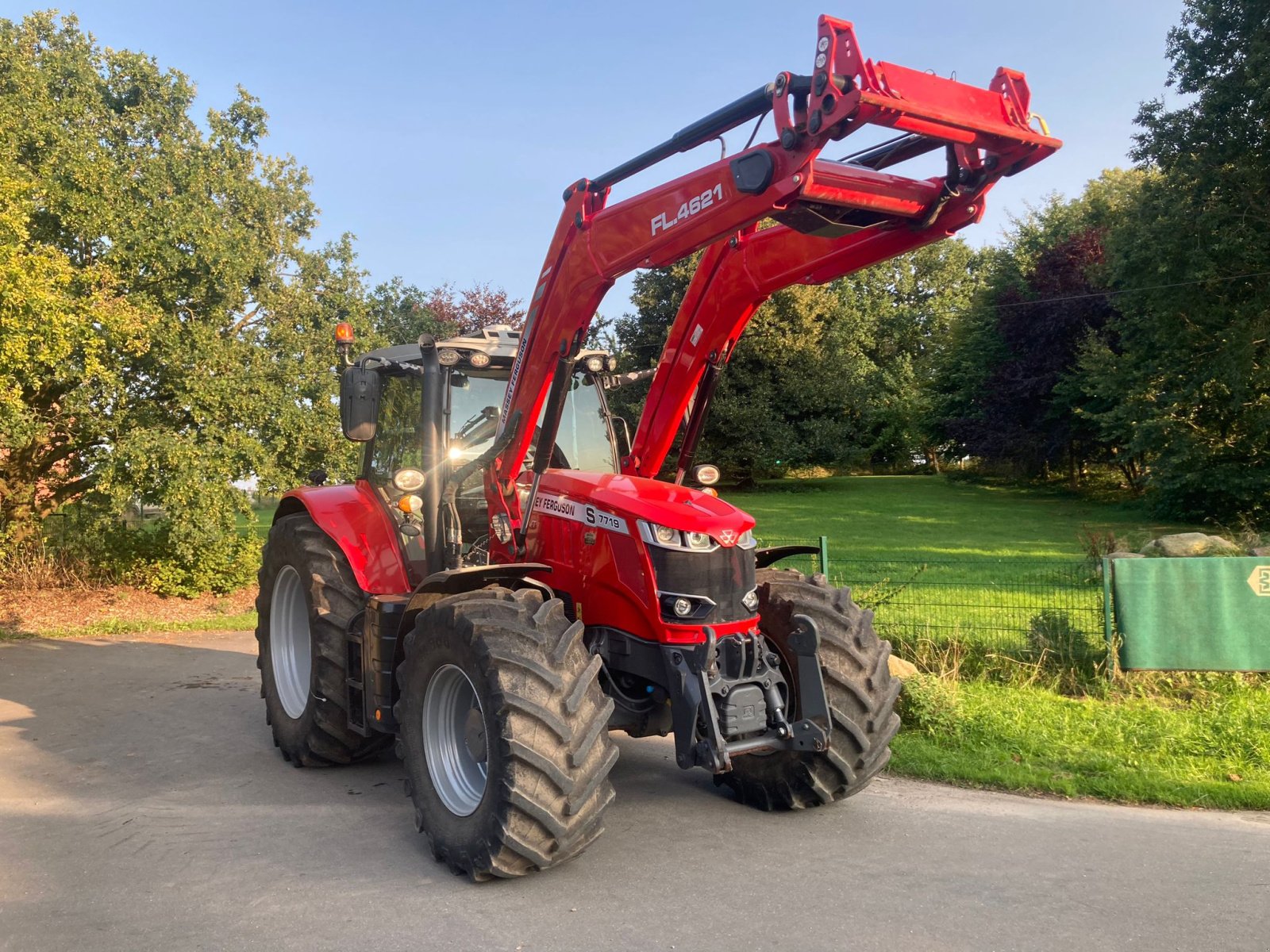 Traktor des Typs Massey Ferguson 7719 S Dyna-VT, Gebrauchtmaschine in Groß Wittensee (Bild 1)