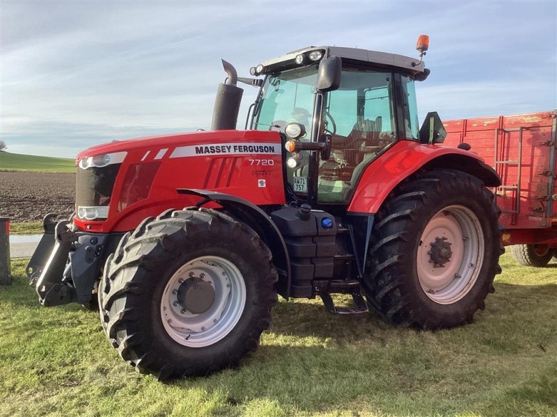 Traktor a típus Massey Ferguson 7720 DynaVT Exclusive GPS forberedt, Gebrauchtmaschine ekkor: Humble