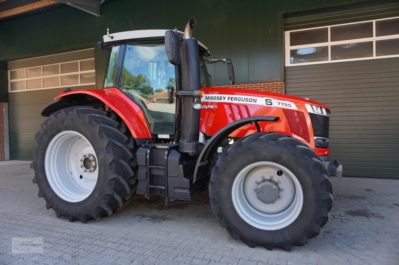 Traktor des Typs Massey Ferguson 7720 S Dyna-6, Gebrauchtmaschine in Borken (Bild 1)