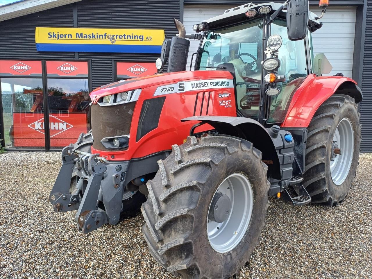 Traktor типа Massey Ferguson 7720 S, Gebrauchtmaschine в Skjern (Фотография 1)