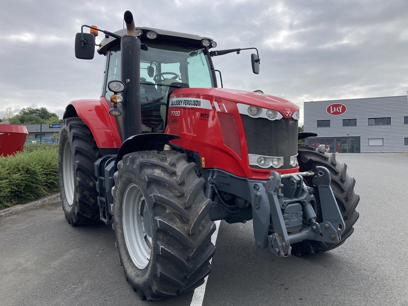 Traktor del tipo Massey Ferguson 7720, Gebrauchtmaschine en CONDE SUR VIRE (Imagen 2)