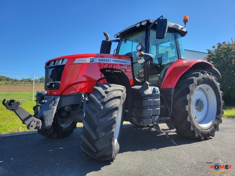 Traktor от тип Massey Ferguson 7722 S D6 EF, Gebrauchtmaschine в Gennes sur glaize (Снимка 1)