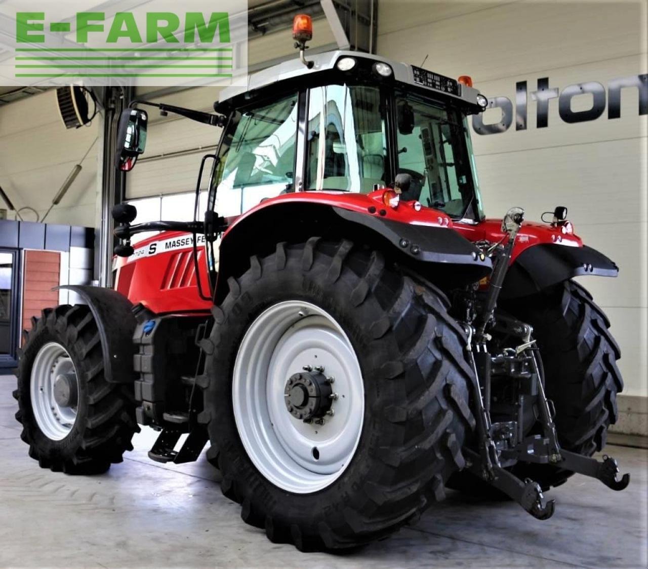 Traktor des Typs Massey Ferguson 7724 s dyna 6, Gebrauchtmaschine in SOKOŁY (Bild 3)