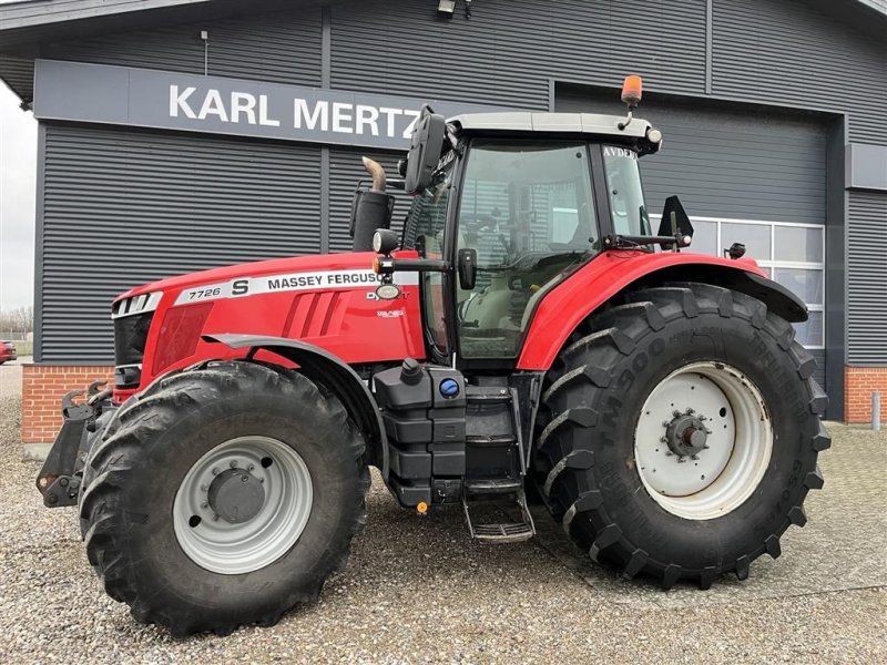 Traktor a típus Massey Ferguson 7726S Dyna-VT Efficient Med RTK & Fieldstar terminal m. Sektionskontrol og Variabel tildeling, Gebrauchtmaschine ekkor: Sakskøbing (Kép 1)