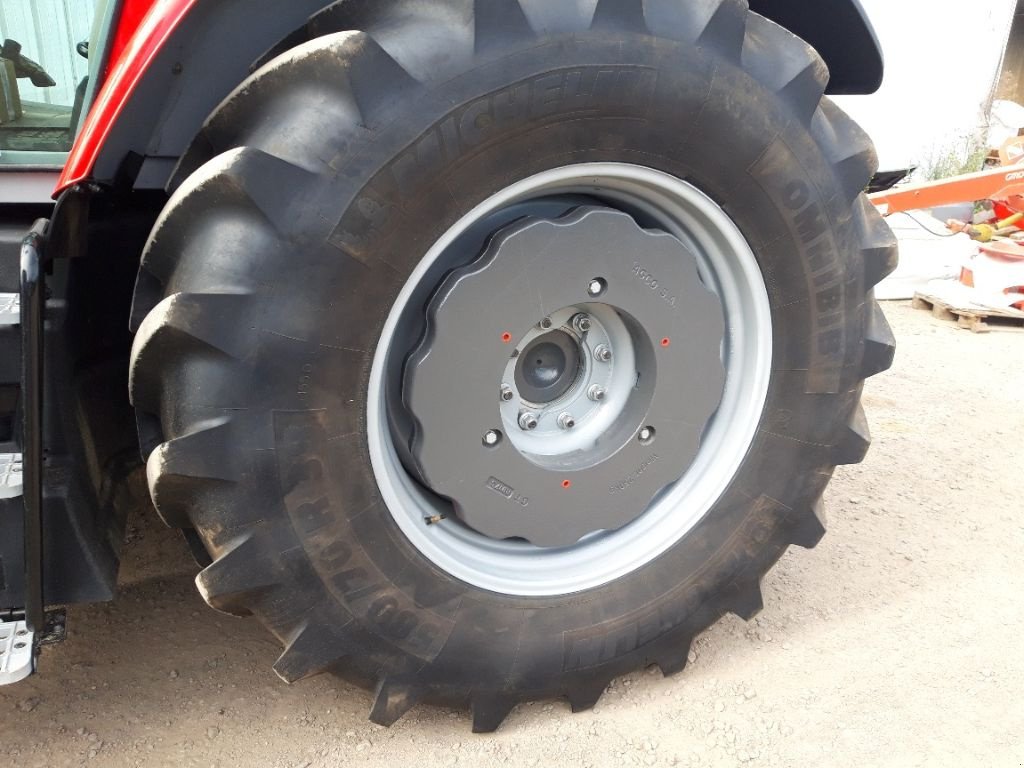 Traktor typu Massey Ferguson 7S 155 D 6 EFFICIENT, Gebrauchtmaschine w BRAS SUR MEUSE (Zdjęcie 4)