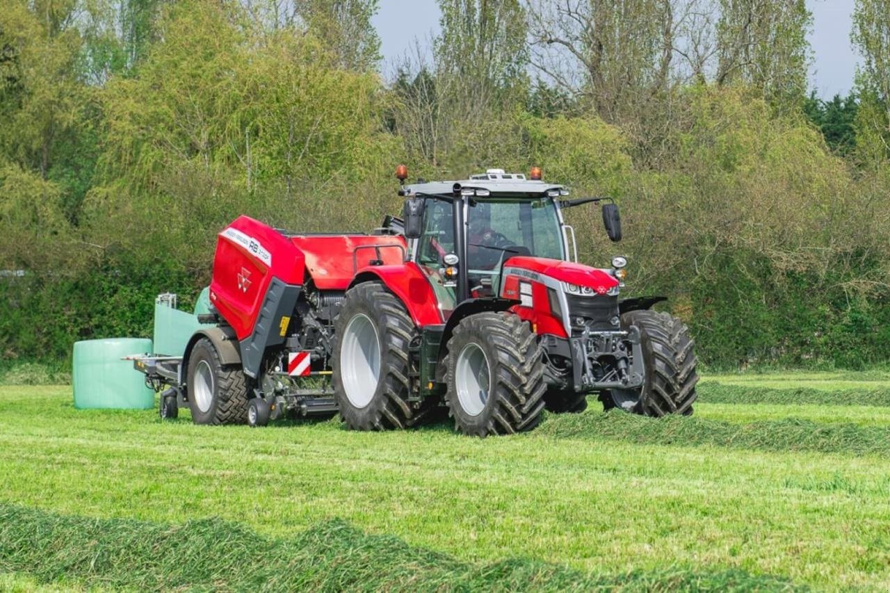 Traktor Türe ait Massey Ferguson 7S 180 DYNA 6 EFFI, Gebrauchtmaschine içinde Videbæk (resim 1)