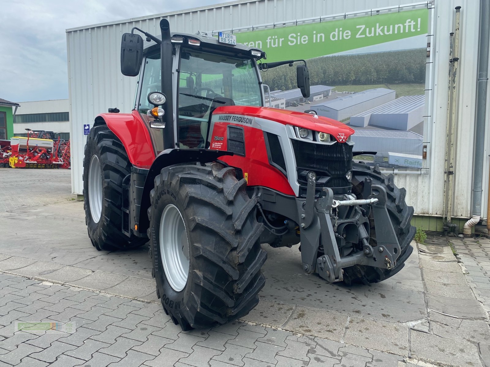 Traktor типа Massey Ferguson 7S 210 Dyna VT 24 Monate 0%, Gebrauchtmaschine в Tirschenreuth (Фотография 1)