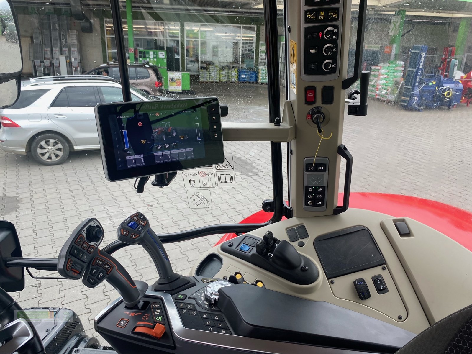 Traktor типа Massey Ferguson 7S 210 Dyna VT 24 Monate 0%, Gebrauchtmaschine в Tirschenreuth (Фотография 11)