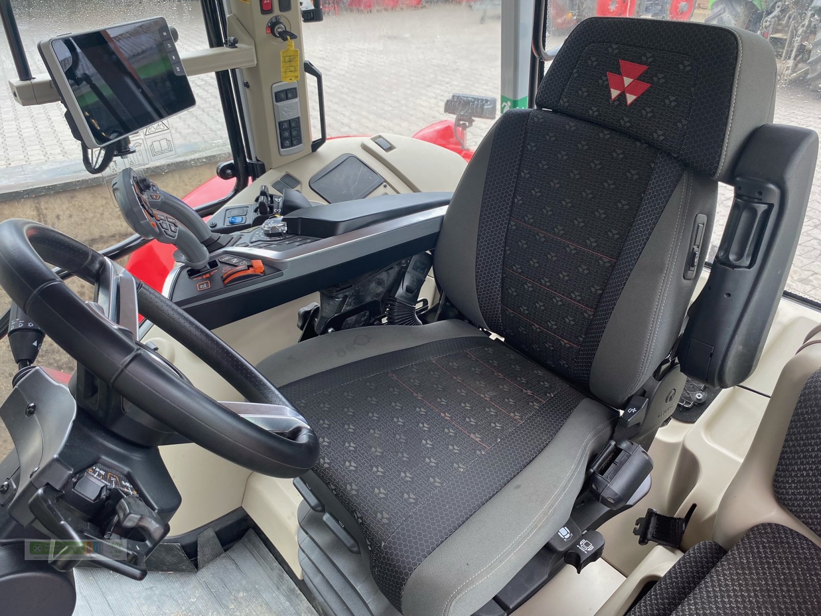 Traktor типа Massey Ferguson 7S 210 Dyna VT 24 Monate 0%, Gebrauchtmaschine в Tirschenreuth (Фотография 12)