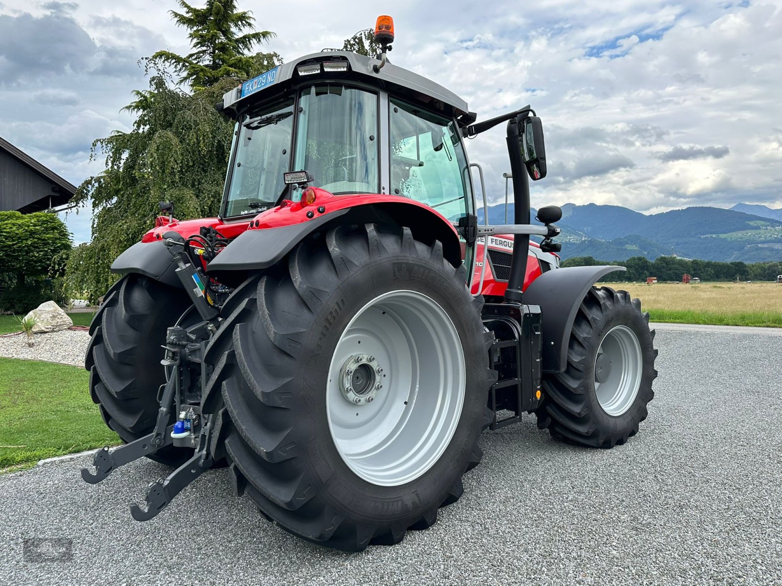 Traktor of the type Massey Ferguson 7S 210 Dyna VT Exclusiv, Gebrauchtmaschine in Rankweil (Picture 2)