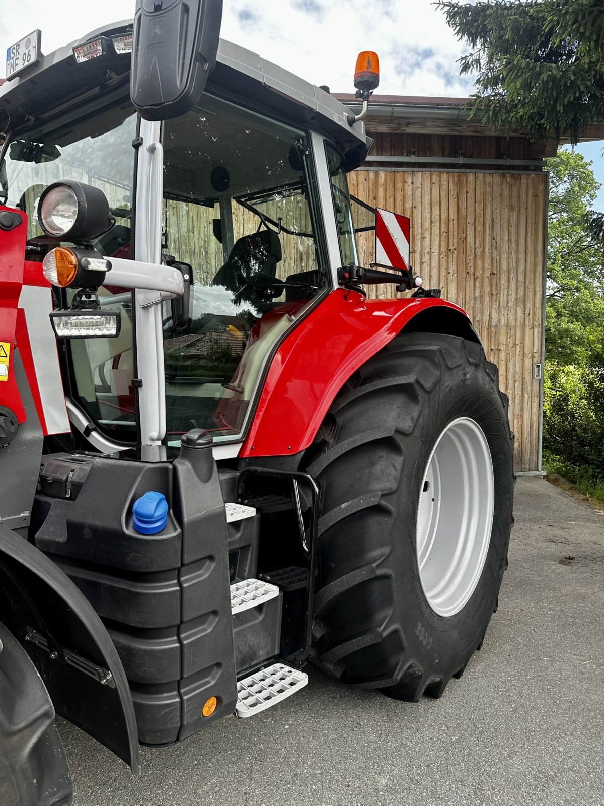 Traktor of the type Massey Ferguson 7S Dyna VT exclusive, Gebrauchtmaschine in Rattiszell (Picture 5)