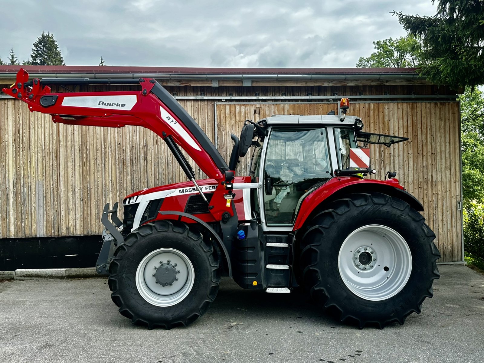 Traktor of the type Massey Ferguson 7S Dyna VT exclusive, Gebrauchtmaschine in Rattiszell (Picture 16)