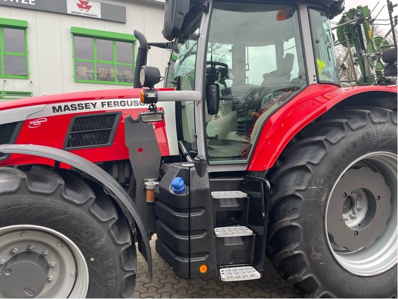 Traktor des Typs Massey Ferguson 7S.165 Dyna-VT EFFICIENT, Neumaschine in Voitze (Bild 4)