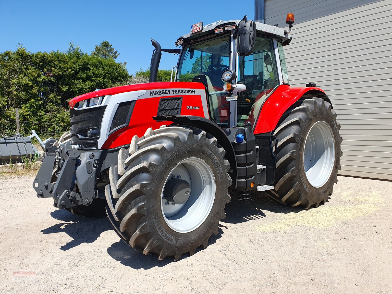 Traktor tipa Massey Ferguson 7S.190, Neumaschine u Kirkel-Altstadt (Slika 1)