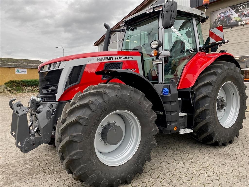 Traktor des Typs Massey Ferguson 7S.210 Dyna VT Exclusive Trinløs, Gebrauchtmaschine in Ringe (Bild 1)