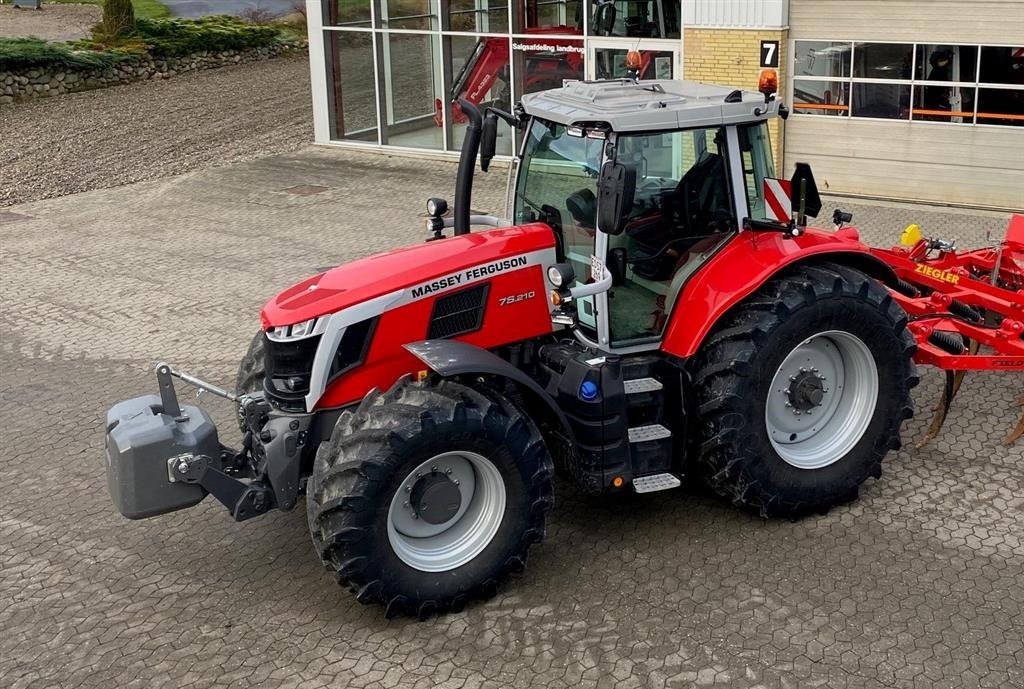 Traktor typu Massey Ferguson 7S.210 Dyna VT Exclusive Trinløs, Gebrauchtmaschine v Ringe (Obrázok 1)