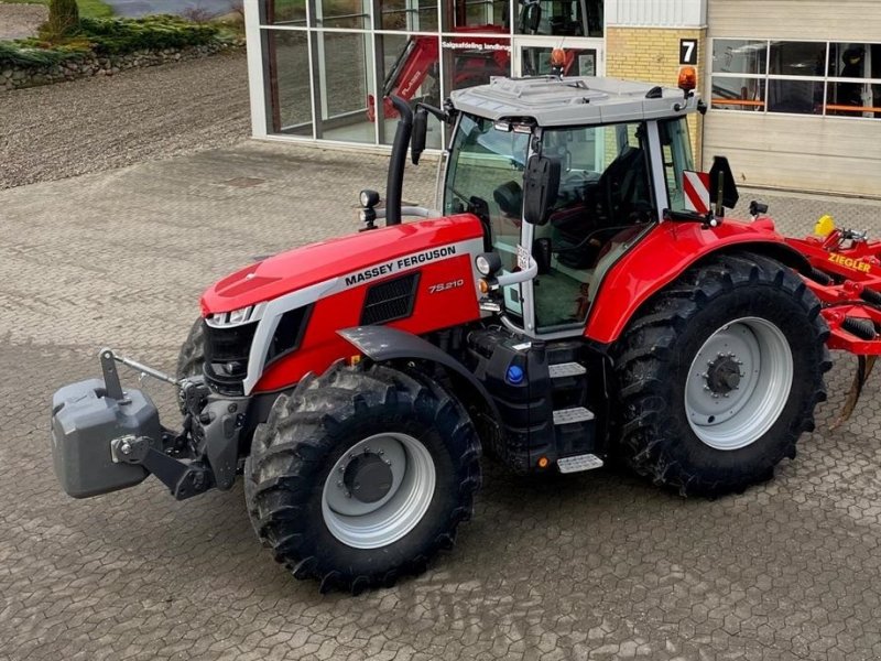 Traktor του τύπου Massey Ferguson 7S.210 Dyna VT Exclusive Trinløs, Gebrauchtmaschine σε Ringe (Φωτογραφία 1)