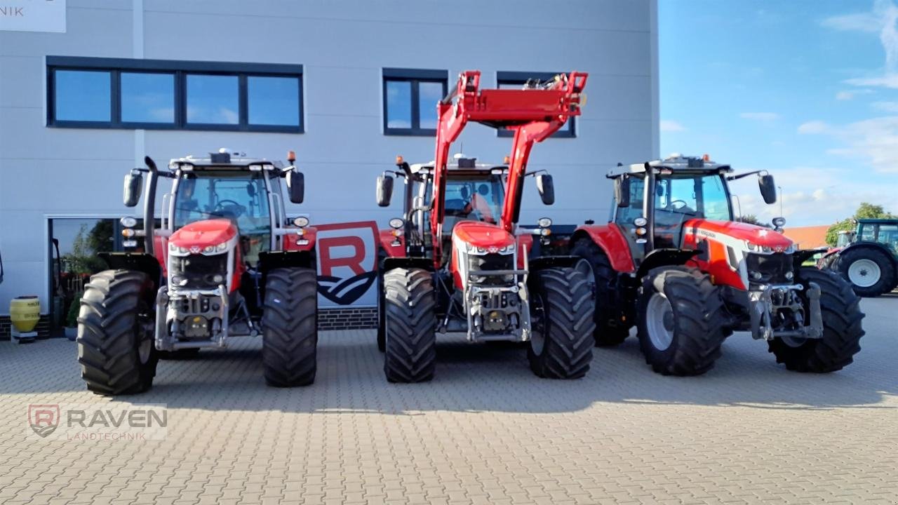 Traktor van het type Massey Ferguson 7S.210 Dyna-VT Exclusive, Neumaschine in Sulingen (Foto 1)