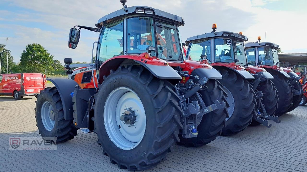 Traktor van het type Massey Ferguson 7S.210 Dyna-VT Exclusive, Neumaschine in Sulingen (Foto 6)