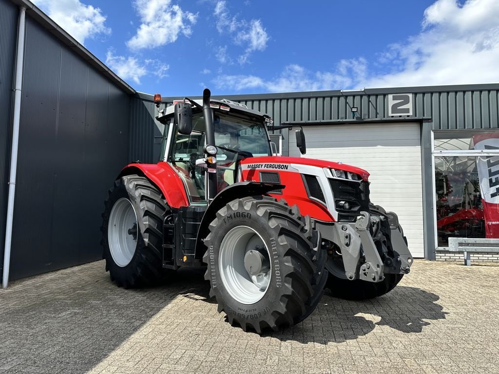 Traktor a típus Massey Ferguson 7S.210 DYNA-VT EXCLUSIVE, Neumaschine ekkor: MARIENHEEM (Kép 1)