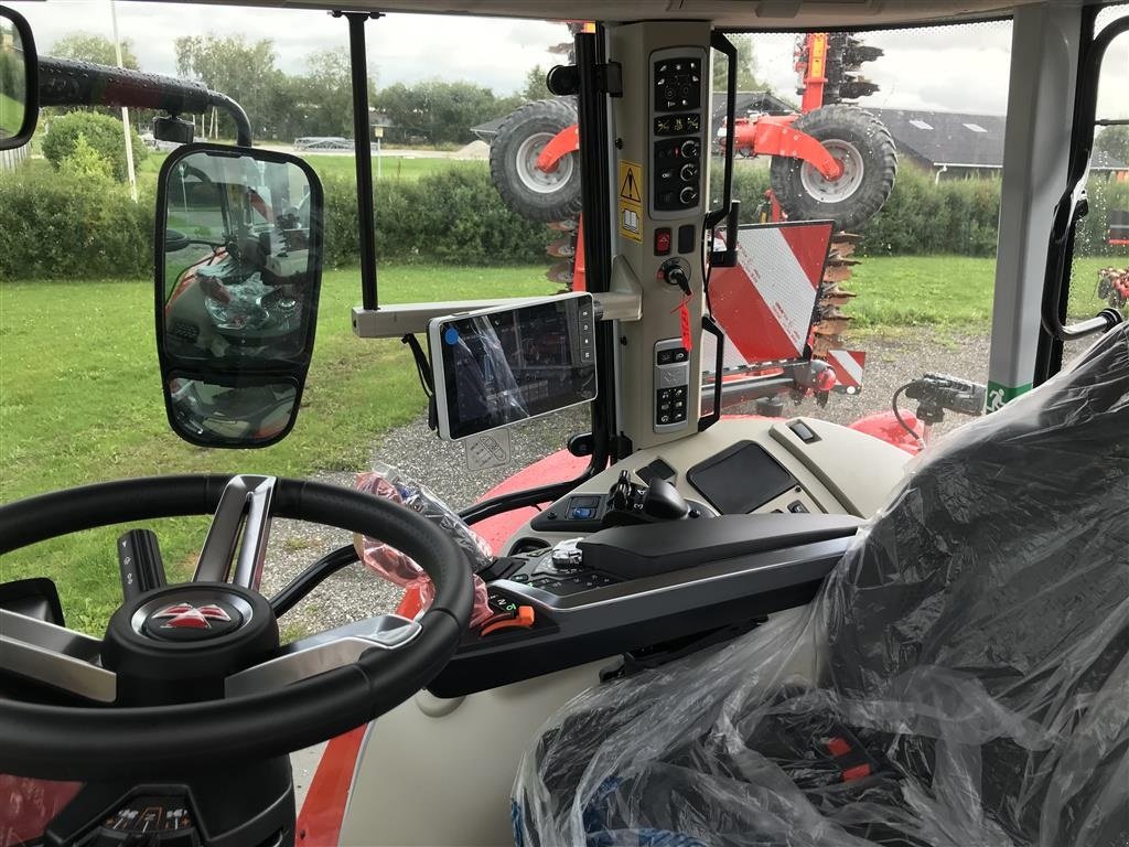 Traktor of the type Massey Ferguson 7S.210 Dyna VT, Gebrauchtmaschine in Sakskøbing (Picture 4)