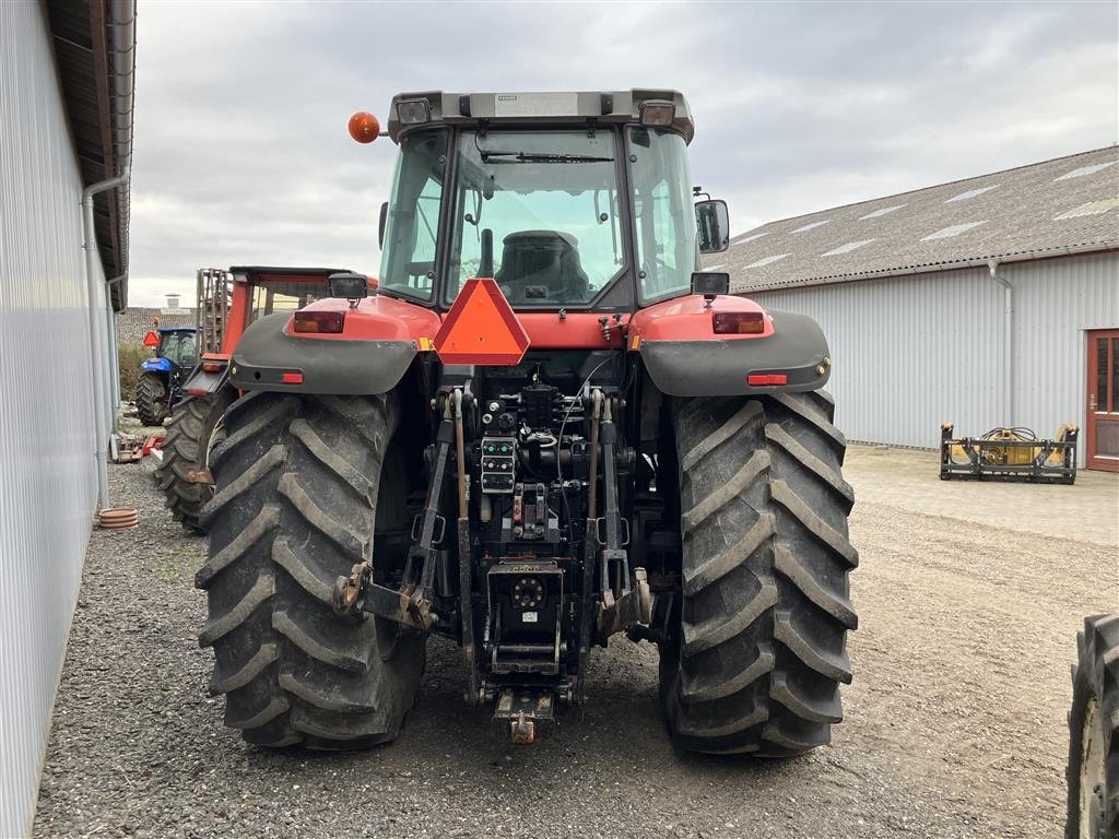 Traktor des Typs Massey Ferguson 8220 Dyna 4 Autodrive Rigtig Velholdt, Gebrauchtmaschine in Svenstrup J (Bild 4)