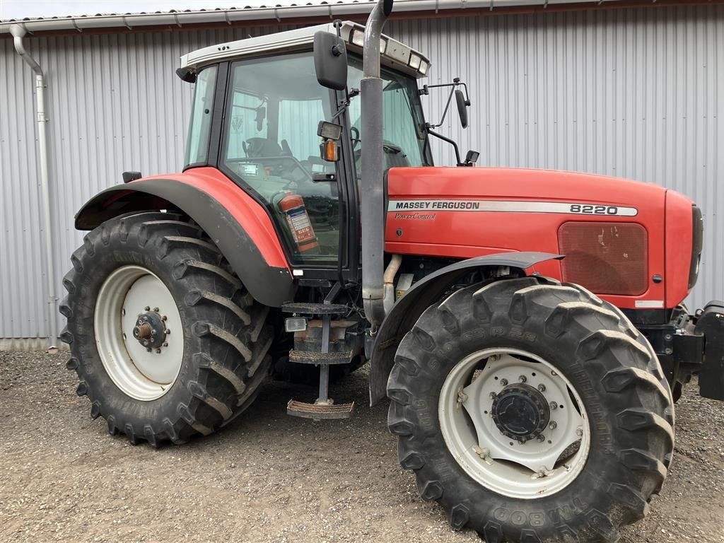 Traktor του τύπου Massey Ferguson 8220 Dyna 4 Autodrive Rigtig Velholdt, Gebrauchtmaschine σε Svenstrup J (Φωτογραφία 2)